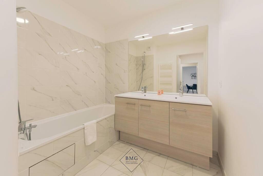Faubourg Appartement Disneyland Bmyguest Serris Exterior foto